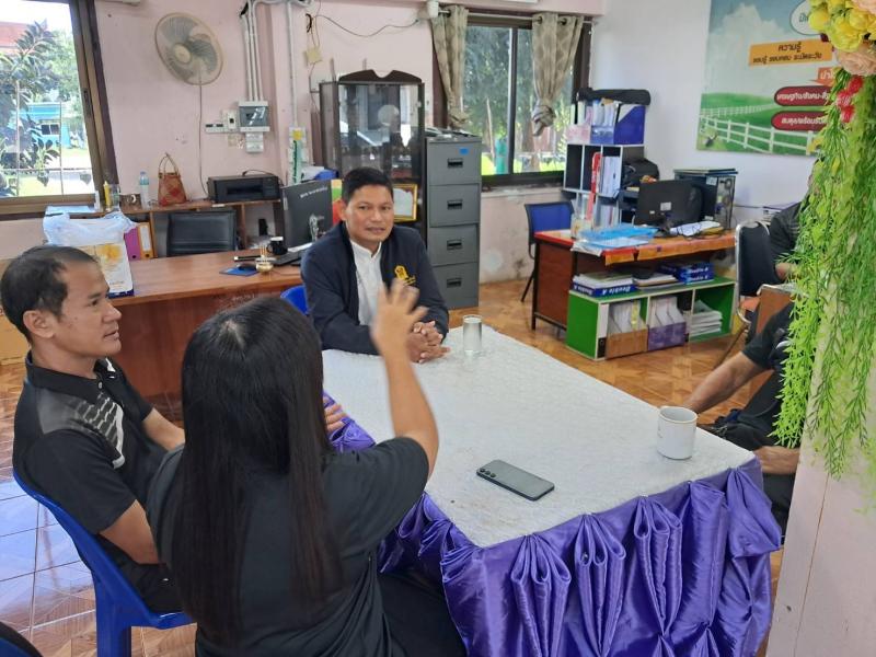 2. นิเทศตรวจเยี่ยม และให้คำปรึกษาแนวทางการพัฒนา ห้องสมุดประชาชนอำภอคลองขลุง